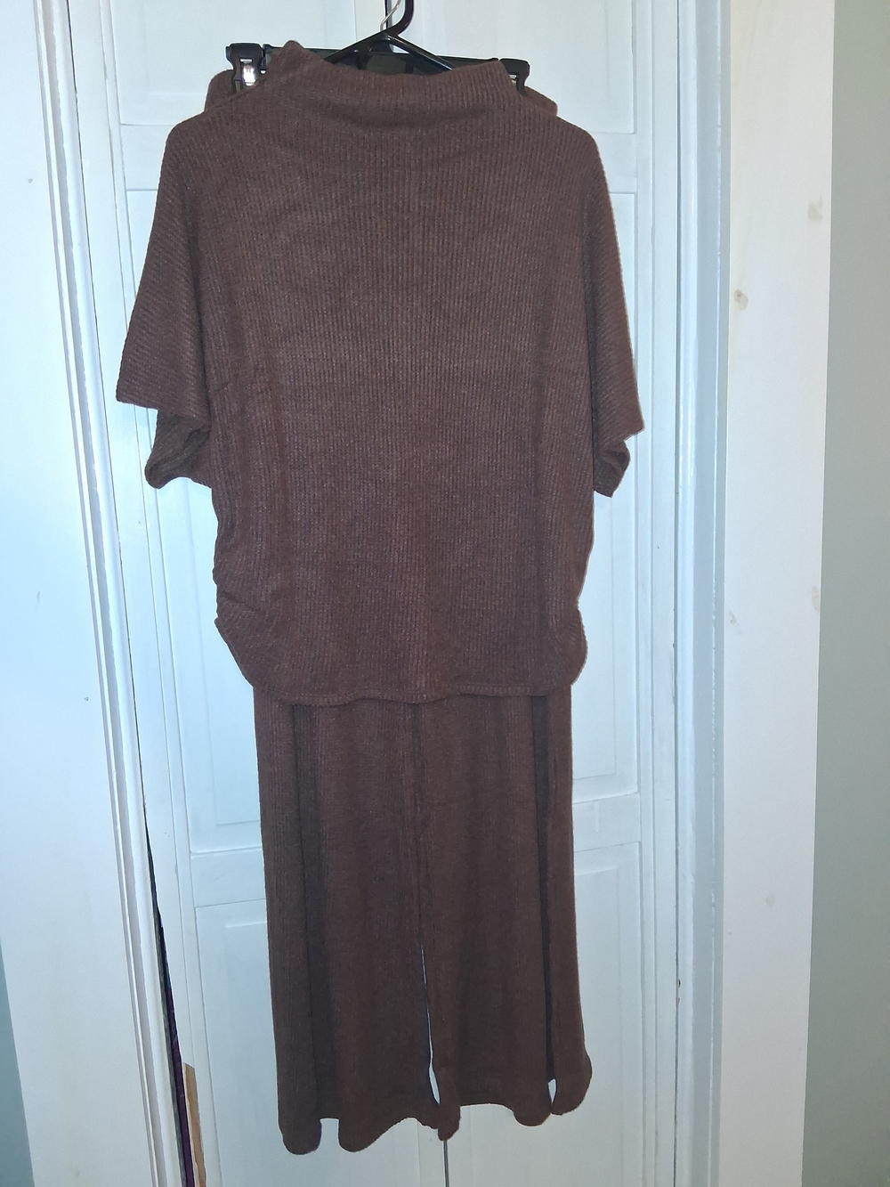 Zenana Outfitters Brown Raised Ribbed Wide-Leg Knit Pants And High-low Top Set